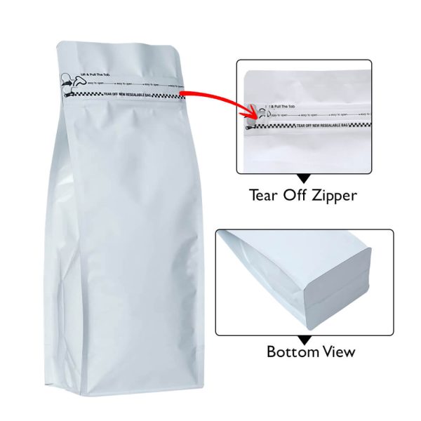 Flat bottom pouches with zipper